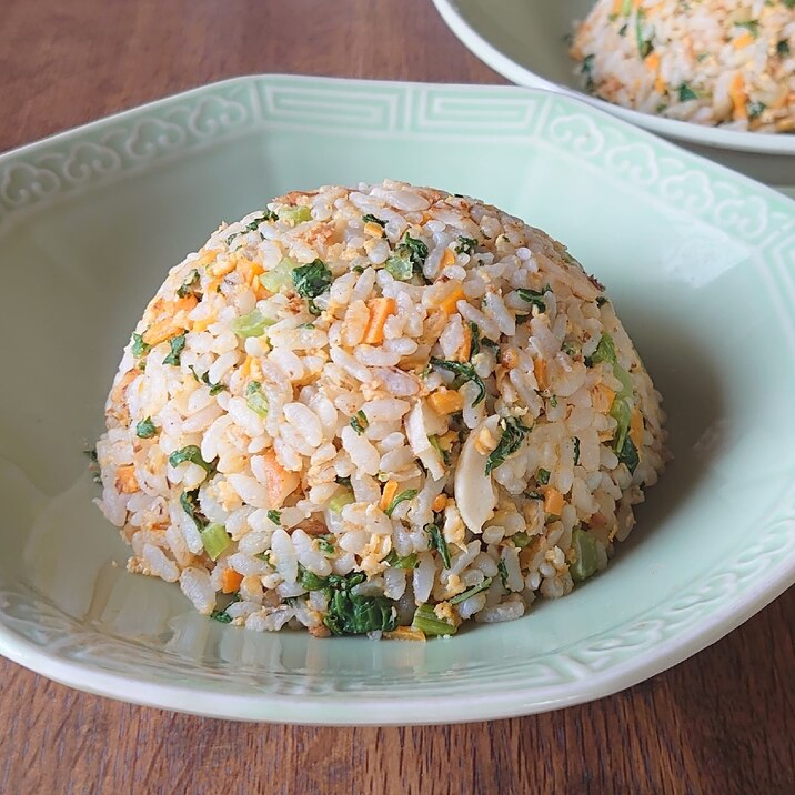 大根の葉と鰹節のチャーハン